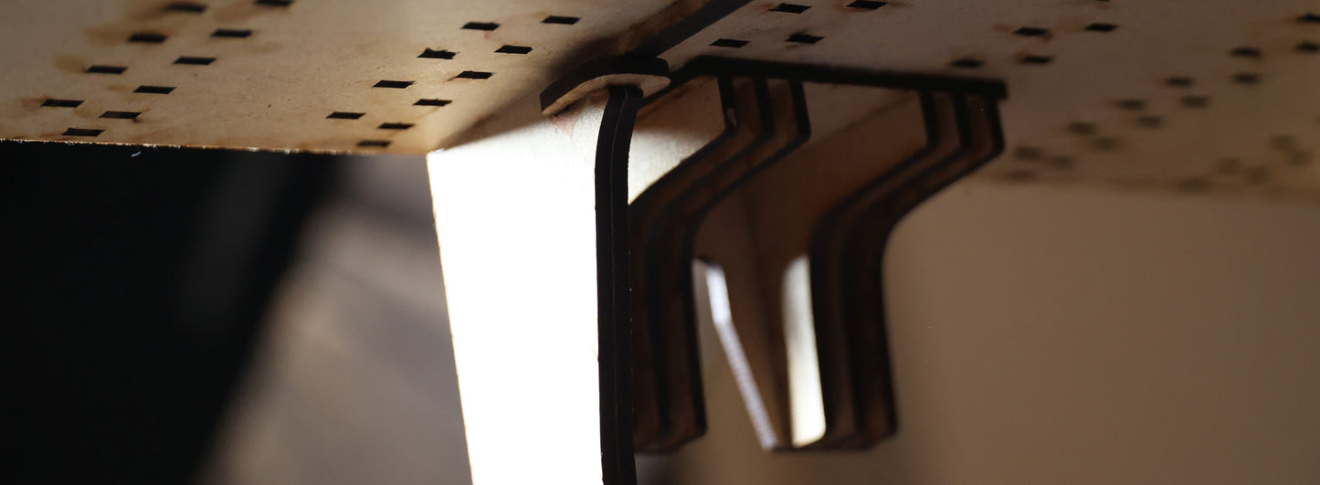 Paint Stand - Ecke